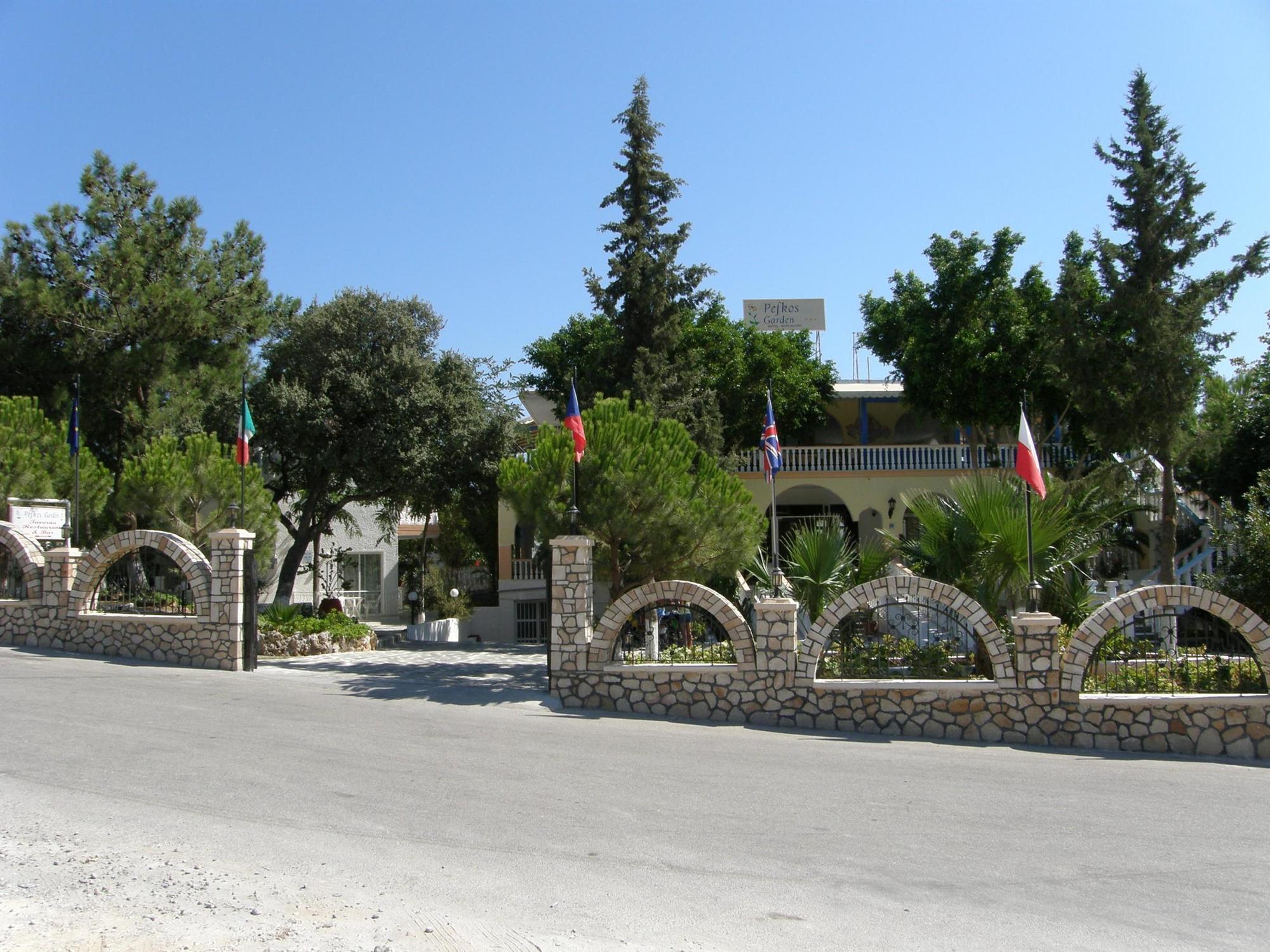 Pefkos Garden Hotel Pefki Екстериор снимка