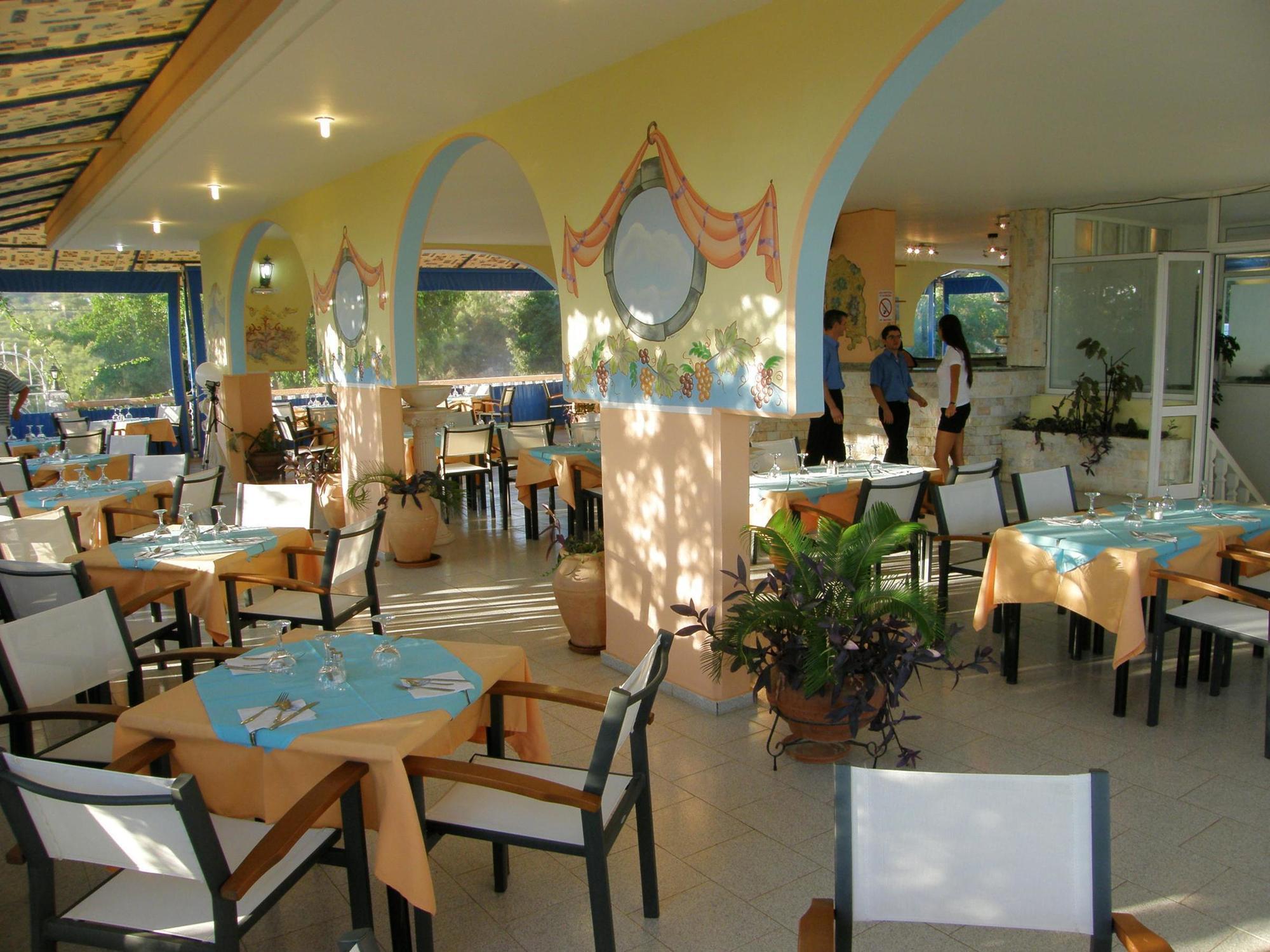 Pefkos Garden Hotel Pefki Екстериор снимка